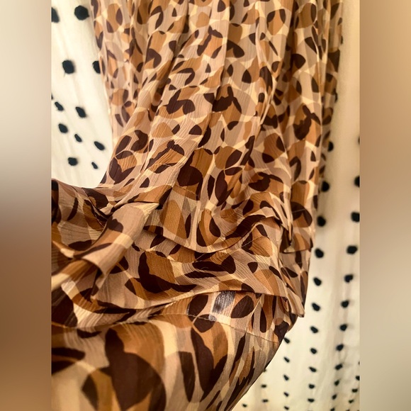 BCBG MAXAZRIA Silk Cocktail Dress animal-like print 🐆 Size 8, (like new!) NYE🥂 - Picture 8 of 16